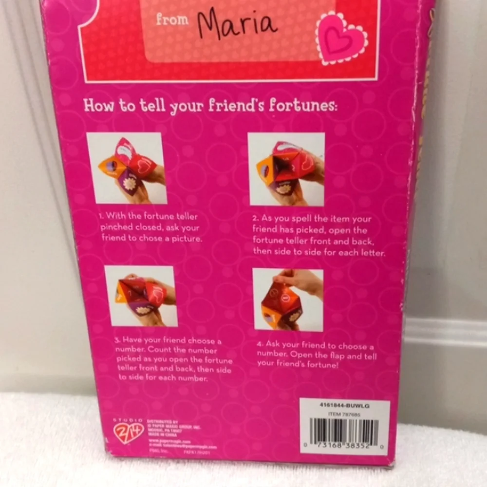 12 Fortune Valentine & 12 Envelopes in box.